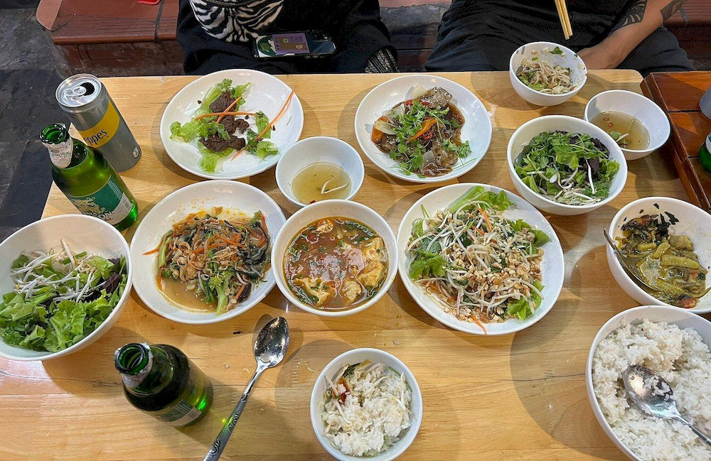 Katze presents a minimalist yet nutritionally balanced Vietnamese meal rooted in traditional home-cooking